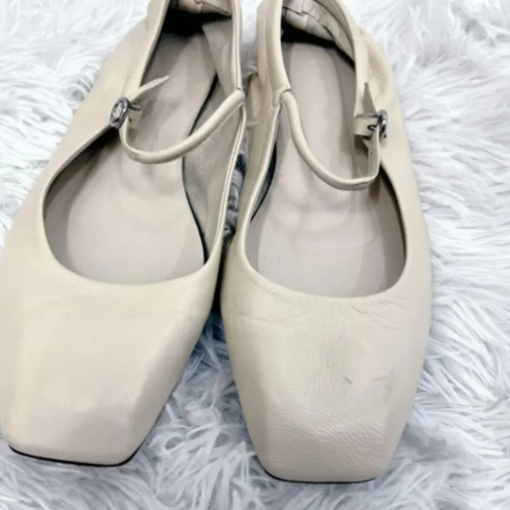 Aeyde 'Uma' Off-White Cream Leather Ballet Flats - Picture 4 of 10